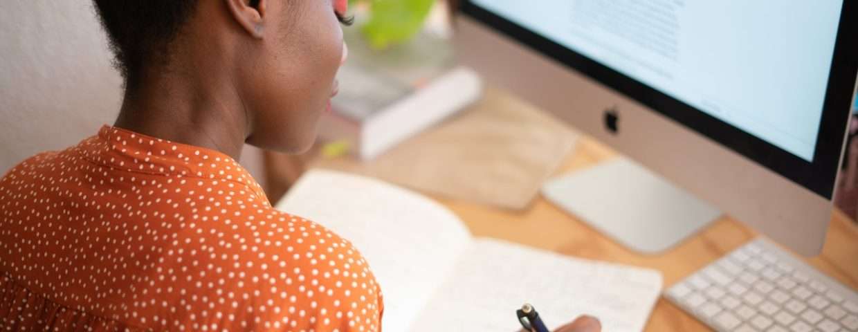 Step by step guide to Landing and keeping your first freelance clients.